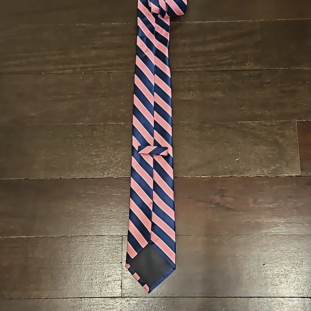 MEN'S PINK AND NAVY BLUE STRIPED NECK TIE